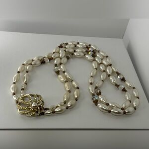 Double strand faux Pearl Necklace